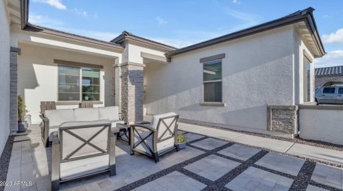 8513 22 Dr, Phoenix AZ 85041-7712 exterior