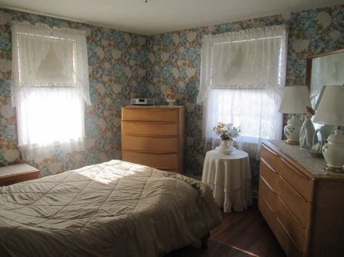 11 Glendale St, Chicopee MA 01020-3518 exterior