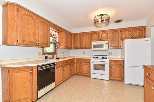 6319 Armour Ave, Milwaukee WI  53220-3911 exterior