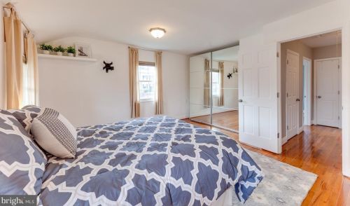 2406 Dearing St, Alexandria VA 22302-1806 exterior