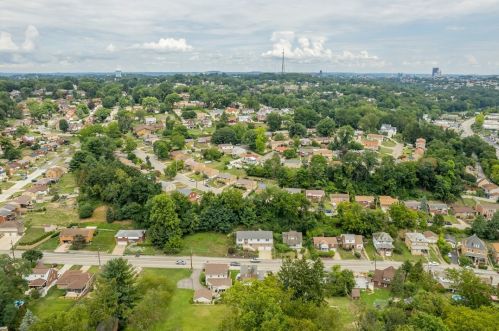 2249 Mcmonagle Ave, Pittsburgh PA 15220-2508 exterior