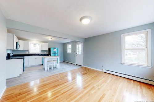 33 Palmer St, Killingly CT 06239-2732 exterior