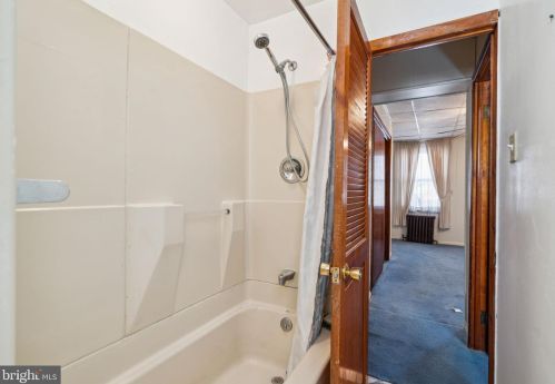 712 Carpenter St, Philadelphia PA 19146-3907 exterior