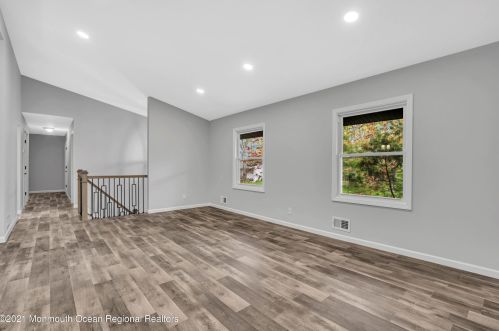 45 Harmon Rd, Edison NJ  08837-2723 exterior