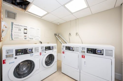 21 Beacon St, Boston MA  exterior