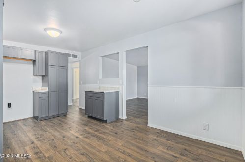 1343 Knox St, Tucson AZ 85705-2507 exterior