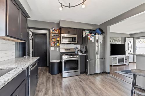 1547 Holmes Ave, Milwaukee WI  53221-3544 exterior