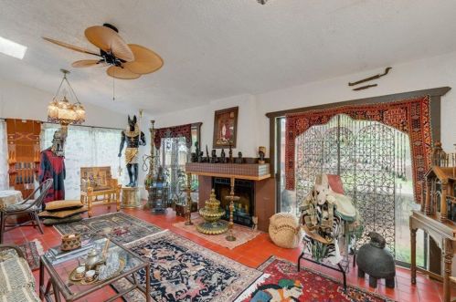 12422 Deer Trak, Austin TX 78727-5746 exterior