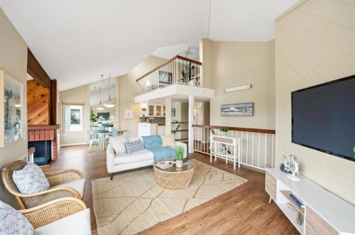 3604 Sunset Ln, Oxnard CA 93035-4130 exterior