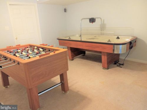 1346 Duchess Ln, Huntingtown MD 20639-2337 exterior