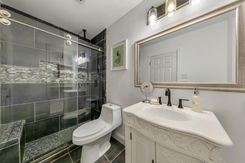 12143 Sunnycrest Pl, Hazelwood MO 63043-1222 exterior