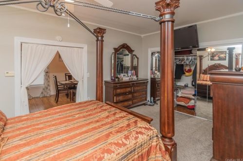 144 Beacon St, Middletown NY 10940-4733 exterior