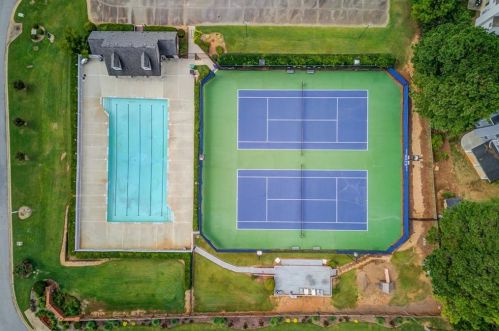 2740 Dominion Walk Ln, Lithonia GA  30078-7342 exterior