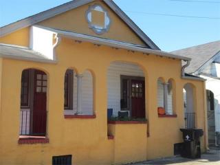 7406 Panola St, New Orleans LA  70118-5415 exterior