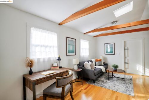 2238 Russell St, Berkeley CA 94705-2333 exterior