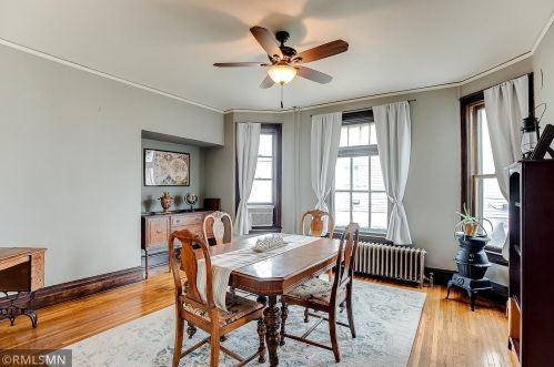 381 Case Ave, Saint Paul MN 55106-3527 exterior