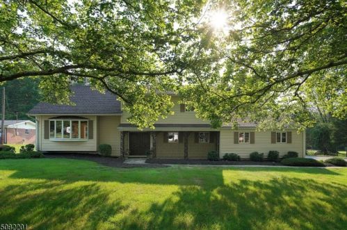 53 Green Valley Dr, Warren, NJ 07059-7103