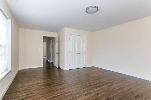 53 Main St, Deep River CT 06417-1804 exterior