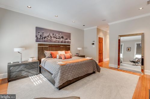 2101 Delancey St, Philadelphia PA 19103-6408 exterior