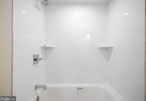 1716 Girard Ave, Philadelphia PA 19130-1514 exterior