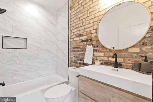 829 Decatur St, Washington DC  20017-3918 exterior