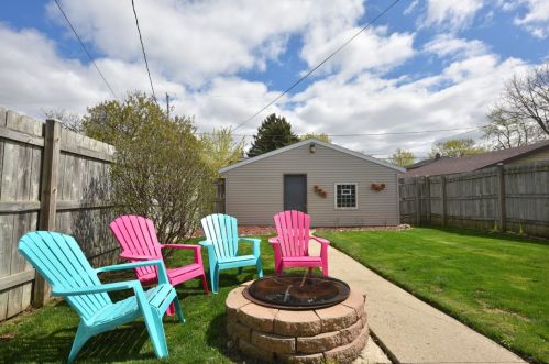 2214 59, Milwaukee WI 53219-2104 exterior