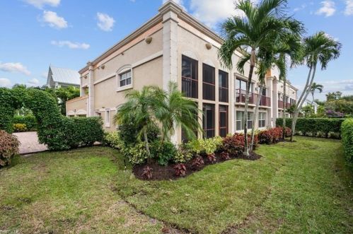 225 2nd St, Naples FL 34117-9338 exterior
