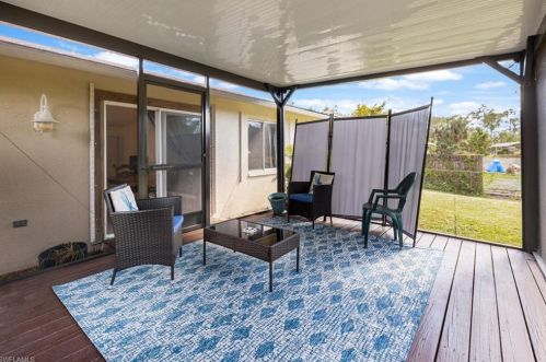 765 8 St, Naples FL 34120-0411 exterior