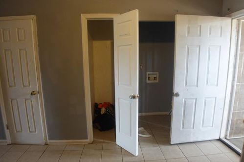 6676 Chupp Rd, Lithonia GA 30058-7652 exterior