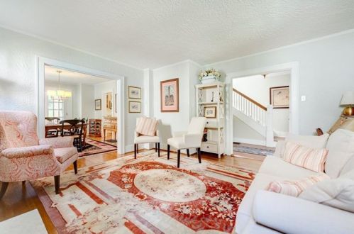 427 Duquesne Dr, Pittsburgh PA  15243-2045 exterior