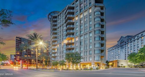 2402 Esplanade Ln, Phoenix AZ  85016-9108 exterior