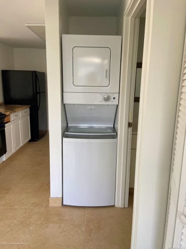 2222 Citron St, Honolulu HI  96826-2855 exterior