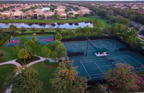 7884 Emerald Winds Cir, Boynton Beach FL 33473-7835 exterior