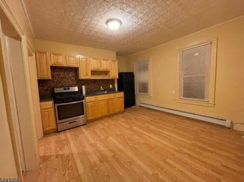 163 Liberty St, Paterson, NJ 07522-1407