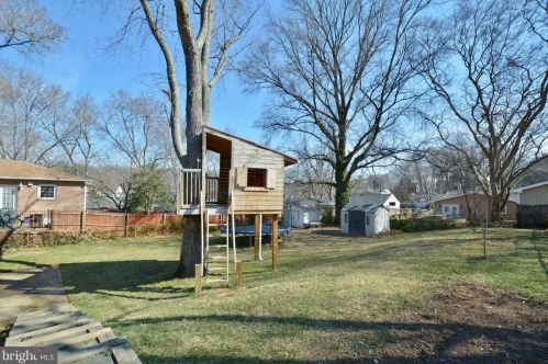 6119 Algona Ct, Alexandria VA 22310-3141 exterior