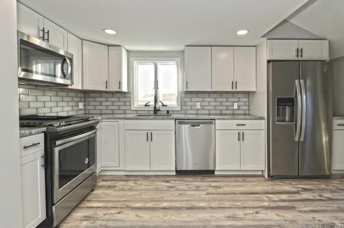 157 Naugatuck Ave, Milford CT 06460-6040 exterior