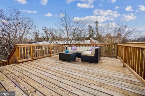 1700 Hobart St, Washington DC 20009-3705 exterior