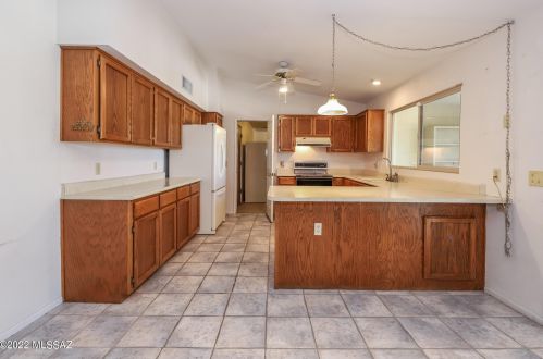 5242 Calle Montuoso, Tucson AZ 85745-9529 exterior