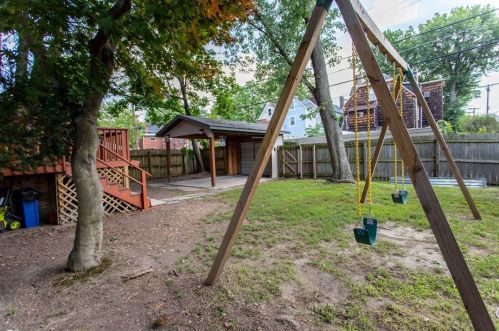 829 Braddock Ave, Pittsburgh PA 15221-3421 exterior