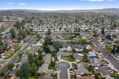 1678 Pepperwood Ct, Concord CA  94521-1126 exterior