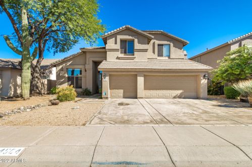4564 Chisum Trl, Phoenix AZ  85050-8525 exterior