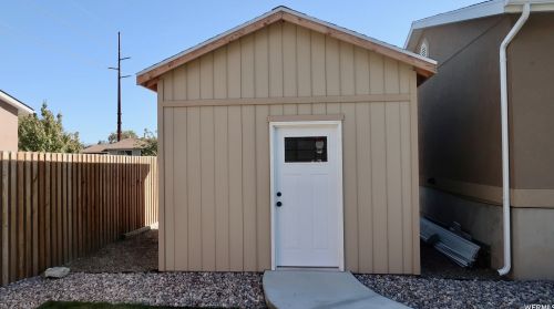 7624 2550, Taylorsville UT 84084-3865 exterior