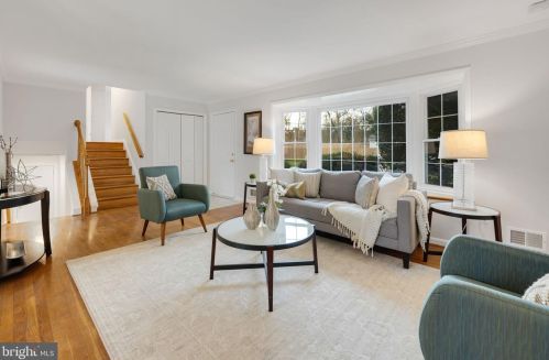 9705 Nassau Ln, Silver Spring, MD 20901-2527