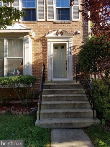 6505 Kemper Lakes Ct, Alexandria VA  22312-3160 exterior