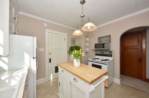 2475 68, Milwaukee WI 53219-1905 exterior