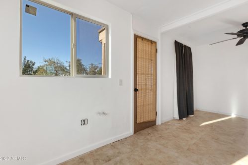 2515 10 St, Phoenix AZ 85020-5821 exterior