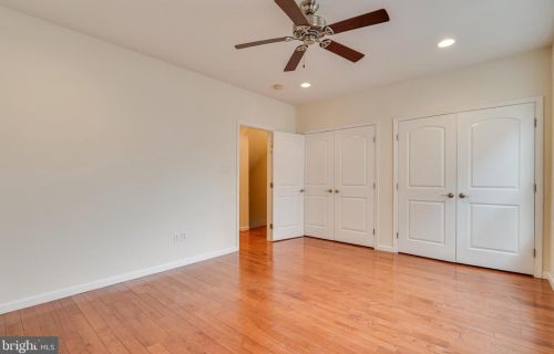 522 Carpenter St, Philadelphia PA 19147-4033 exterior