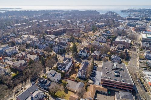 206 Milbank Ave, Greenwich CT 06830-6617 exterior