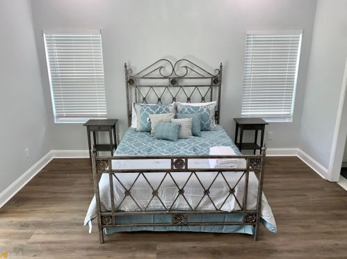 2062 Detroit Ave, Atlanta GA  30314-1105 exterior