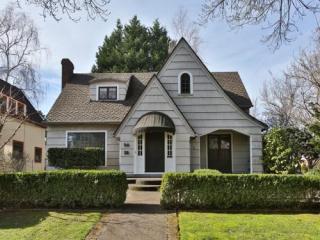 2425 30th Ave, Portland, OR 97212-4923